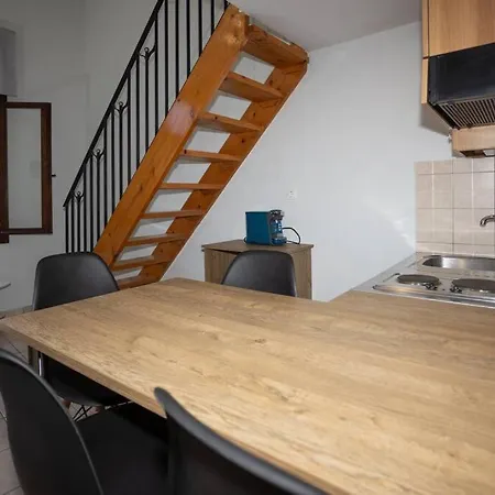 Quaint Coastal Loft 3